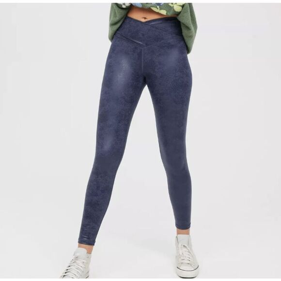 OFFLINE By Aerie The Hugger Crossover High Waisted Crackle Legging Blue Small - Picture 1 of 12